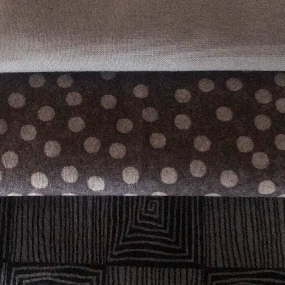 Quilting Cotton Fabric FQ Bundle 3 yards total - Picture 4 of 5